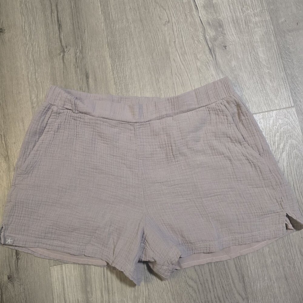 Barefoot Dreams Malibu Collection Womens Gauze Lounge Shorts Size M tan Cotton - Picture 5 of 5